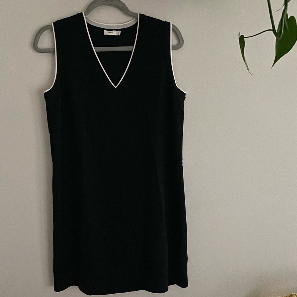 {Vince} 🔷 shift dress - Picture 1 of 5